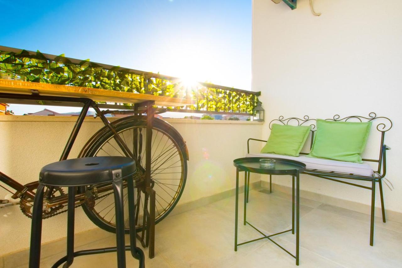 4 * Apartment Sunset Close To The Sea Kaštela Екстериор снимка