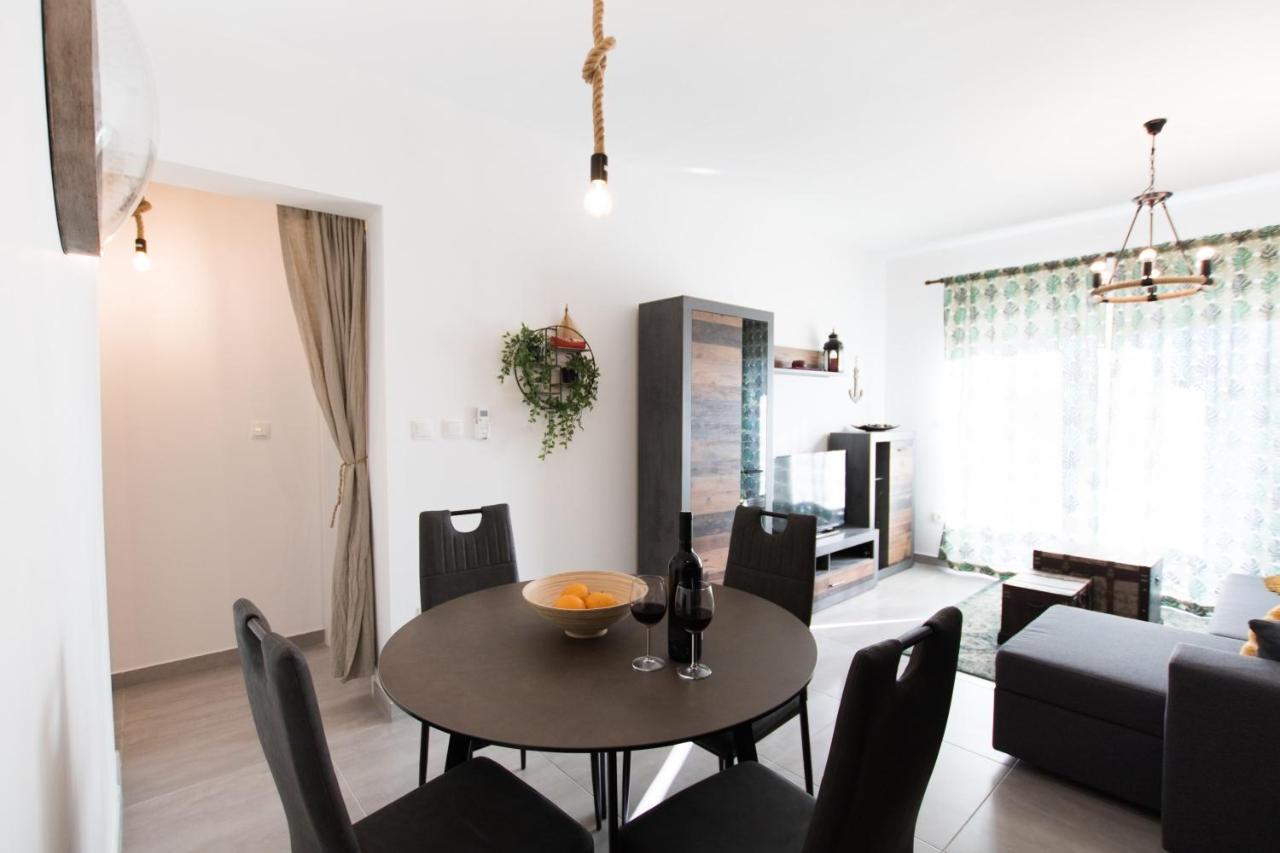 4 * Apartment Sunset Close To The Sea Kaštela Екстериор снимка
